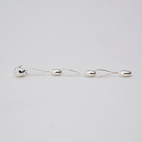 Oval drop earring [single]